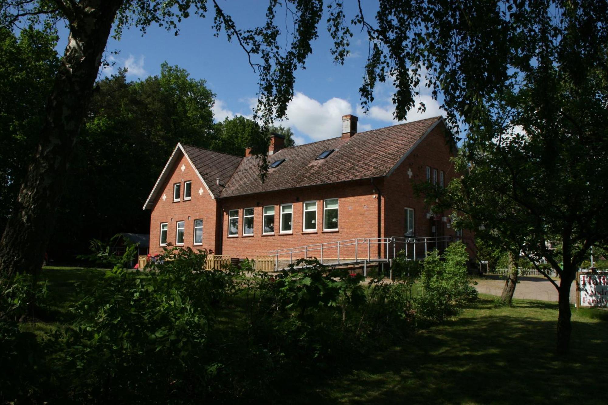 Hallandsasen Hostel Hjarnarp Exterior photo